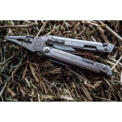 Leatherman Free P4 Multi-Tool 1 Pc -Craftsman Shop 4fae3d1d 1245 4a6d b62c beda3d9dc5a1