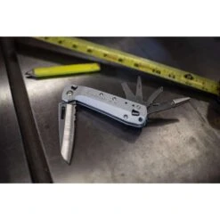 Leatherman Free K2X Pocket Multi-Tool 1 Pc -Craftsman Shop 7bab7b62 3f3f 44d9 8b03 57b675271123
